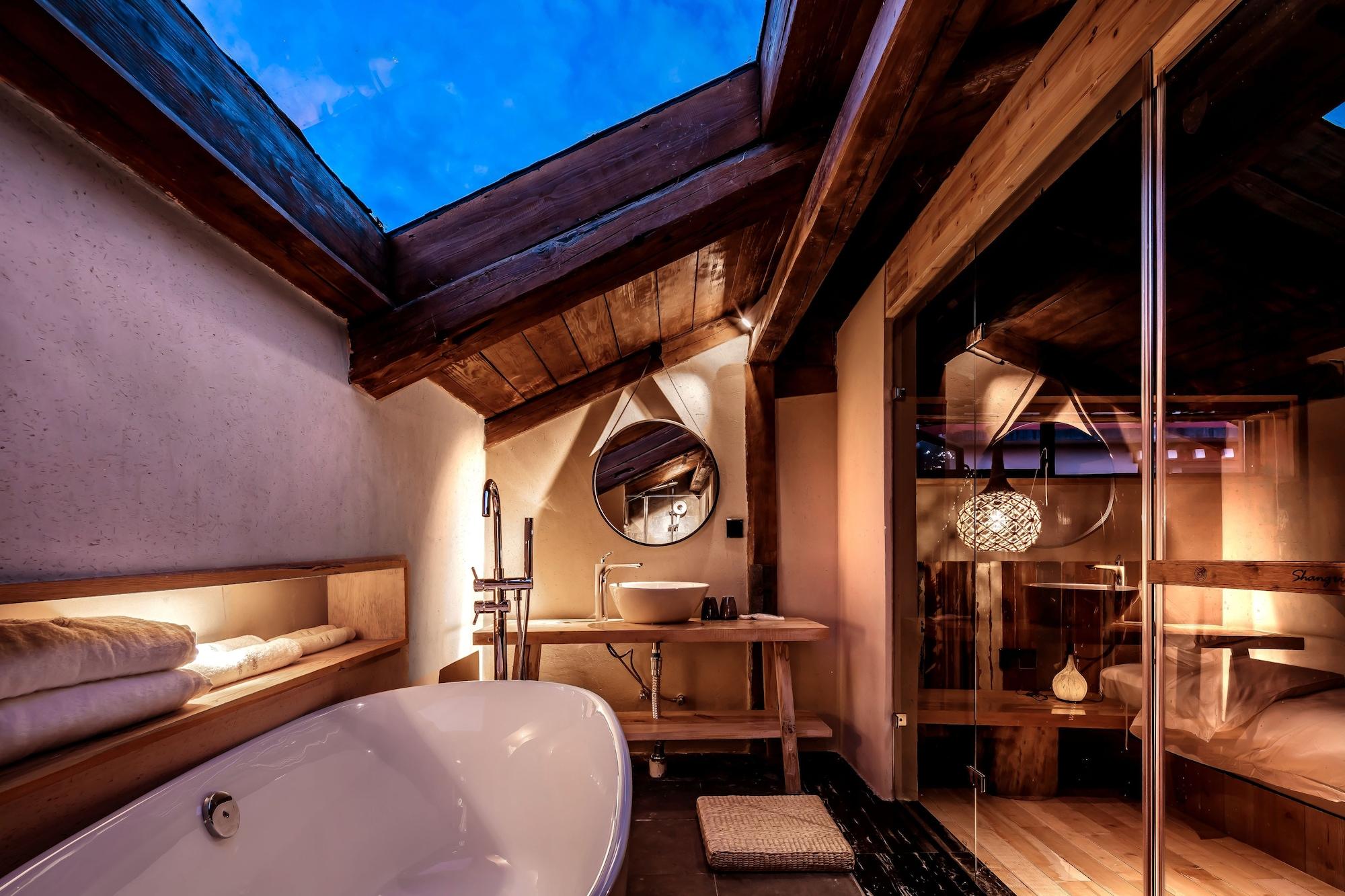 Hotel Karesansui Shangri-La